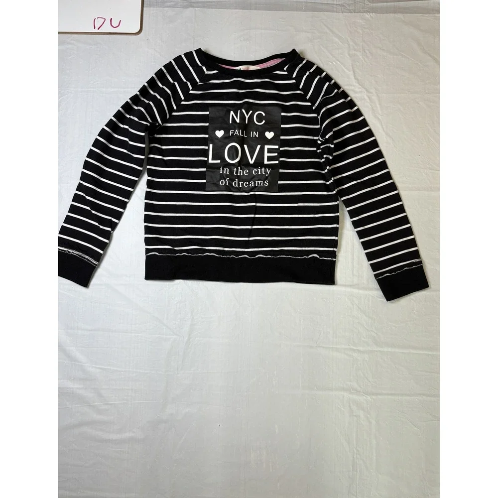 girls H&M long sleeve pullover sweater, black/white, NYC Fall in LOVE, size 8/10